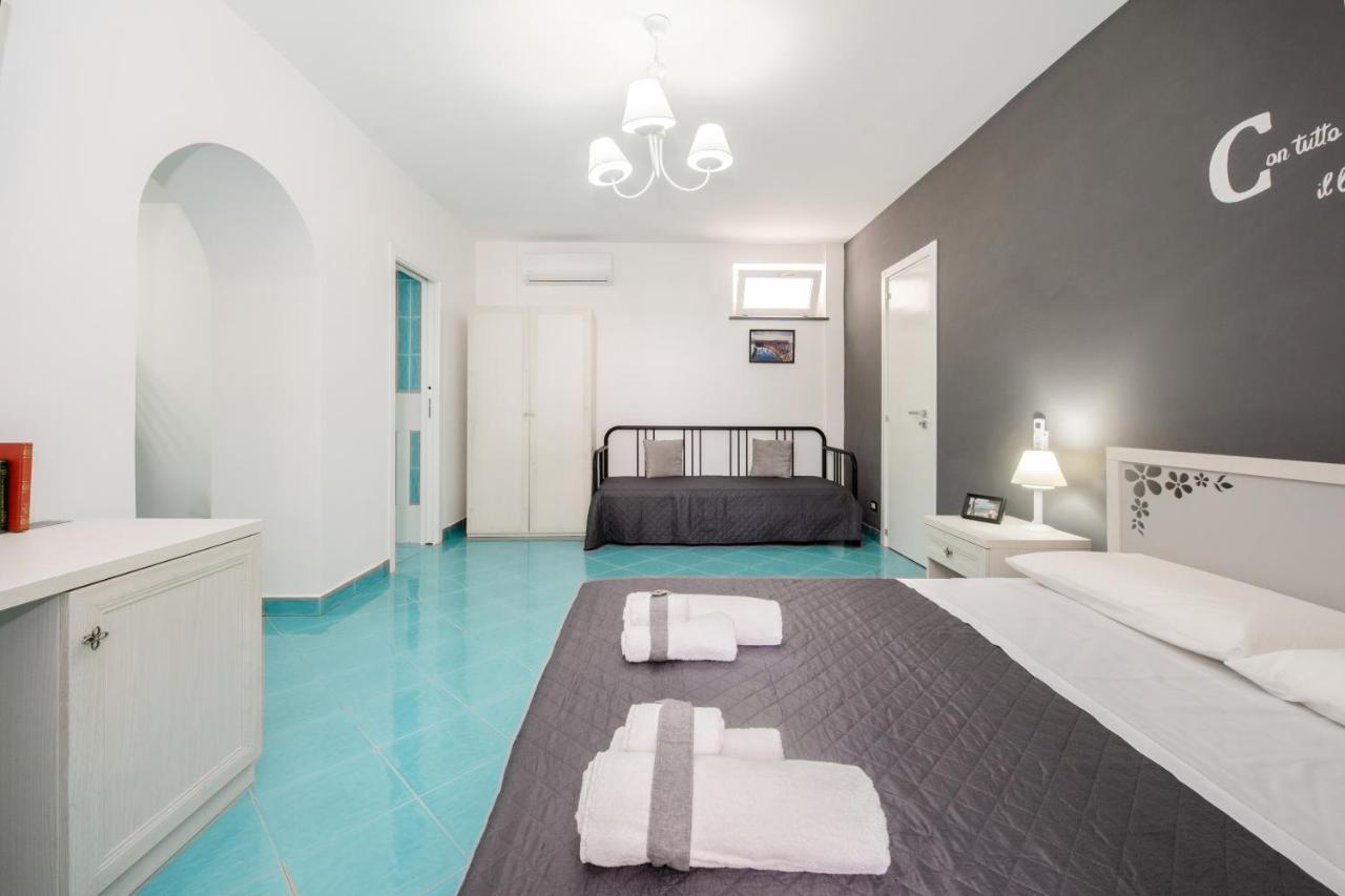 La Casa Del Pozzo Vecchio Bed and Breakfast Procida Exteriör bild